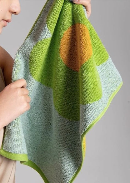 Cute Whimsical Sunflower Bath Towel - Ultra Soft & Absorbent Staple Cotton